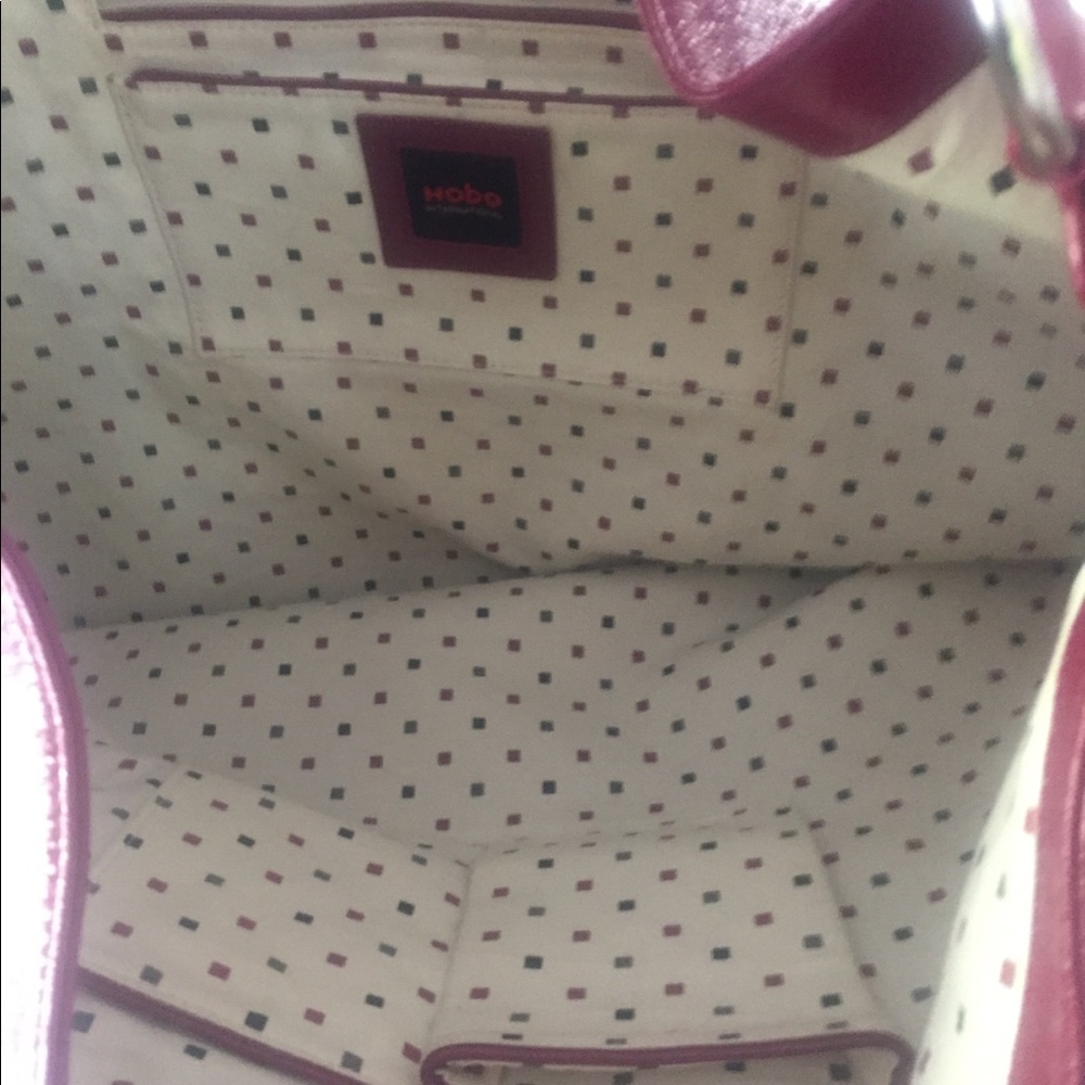 Hobo Handbag - Picture 3 of 4